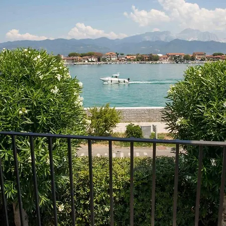 Alla Foce Del Fiume Magra Cinque Terre Apartment *